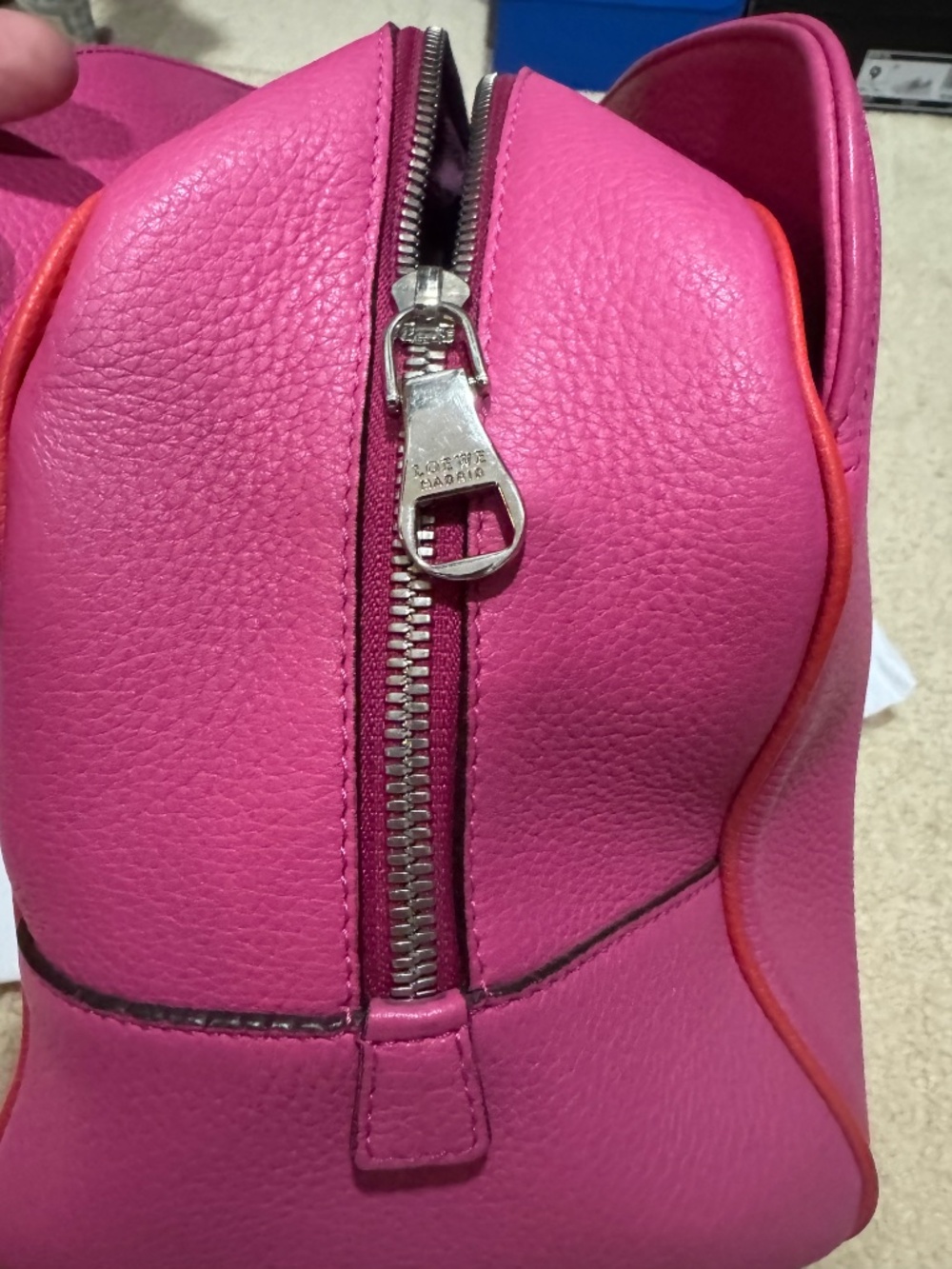 Loewe top handle Anagram Pink - Picture 4 of 9